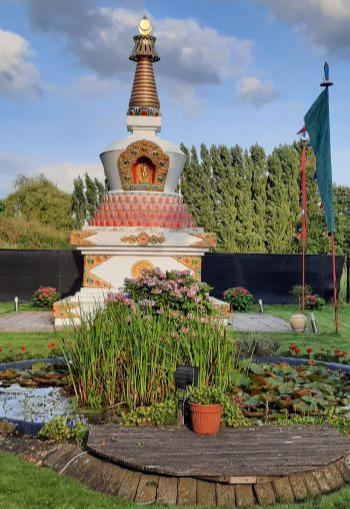 Yeunten Ling - Tibetaans Instituut - Stoepa